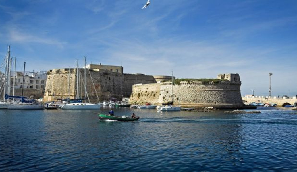 Περιφέρεια Αττικής: Πολιτιστική συνεργασία με την Περιφέρεια Απουλίας