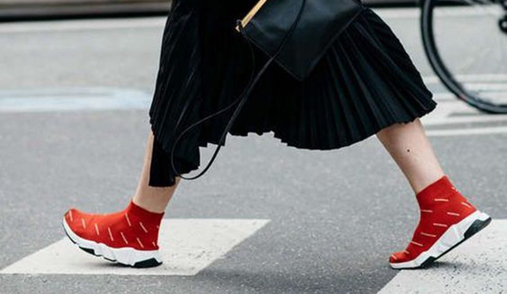 Αυτά τα “άσχημα” sneakers θα κυριαρχήσουν το 2018 (pics)