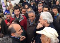 Αγρίνιο: Οργή κατοίκων κατά του Πάνου Σκουρλέτη – “Ντροπή σας, φτου!”, του φώναζαν (pics & vids)