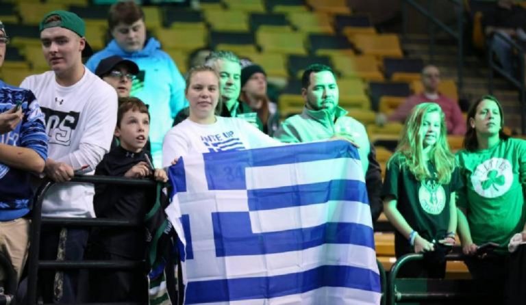 Ο Γιάννης Αντετοκούνμπο και η… ελληνική Βοστόνη (pics&vid)