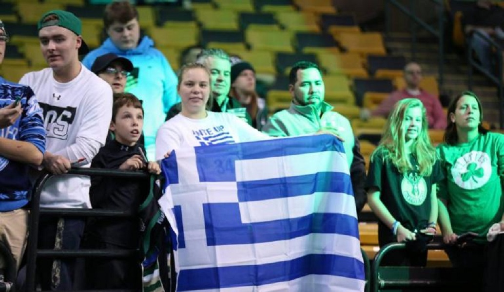 Ο Γιάννης Αντετοκούνμπο και η… ελληνική Βοστόνη (pics&vid)
