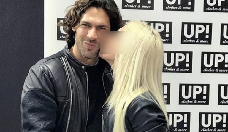 Δείτε ποια τραγουδίστρια φιλάει τον Σπαλιάρα (pics)