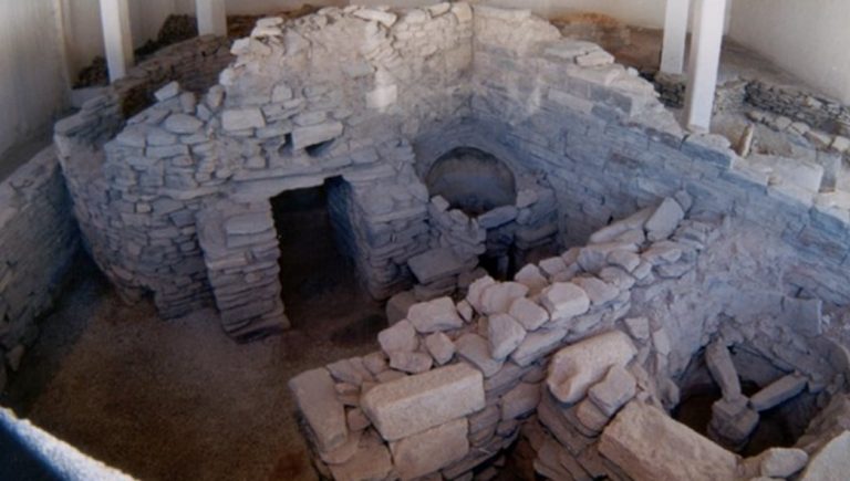 Τυμβωρυχία στην Κύπρο – Ανοίγουν αρχαίους τάφους ακόμα και με εκσκαφείς