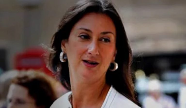 Μάλτα: Απαγγέλθηκαν κατηγορίες σε τρεις υπόπτους για τη δολοφονία της Ντάφνι Καρουάνα Γκαλιζία