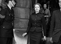 Σεξ, ψέματα, κατασκοπεία: Το ροζ πολιτικό σκάνδαλο που είχε ρίξει την κυβέρνηση στη Βρετανία