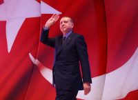 Ερντογάν: Ορκίζεται πρόεδρος παρουσία 22 αρχηγών κρατών
