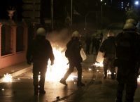 Θεσσαλονίκη: Επεισόδια στην πορεία μνήμης για τον Αλέξη Γρηγορόπουλο (pics & vid)