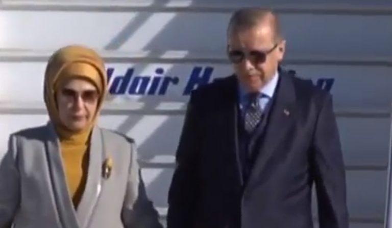 Προσγειώθηκε το αεροπλάνο του Ερντογάν στην Αθήνα (LIVE)