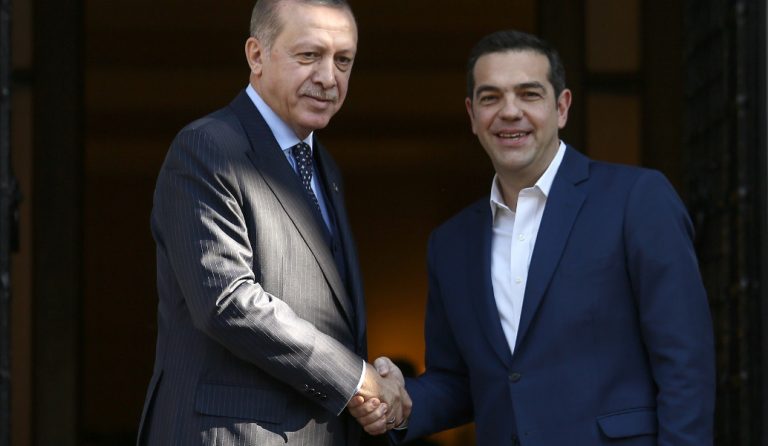 Reuters: Ελλάδα και Τουρκία αφήνουν κατά μέρος τις ευγένειες
