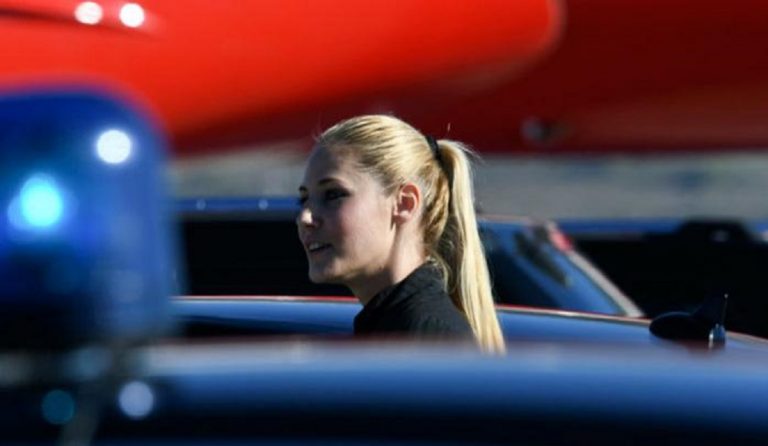 Η πανέμορφη γαλανομάτα που ήταν στην ασφάλεια Ερντογάν (pics)
