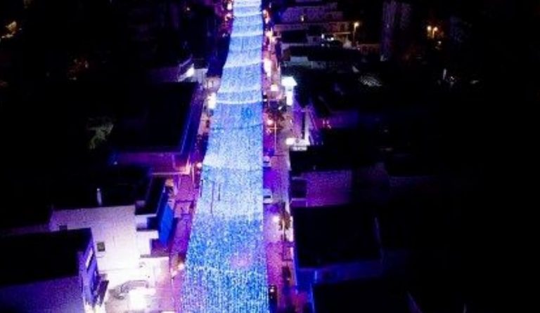 Ελληνικό: Αυτός είναι ο πιο εντυπωσιακός Χριστουγεννιάτικος θόλος (pics)