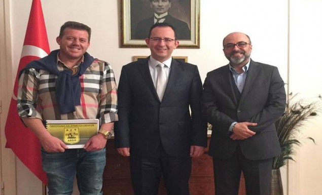 Επίσκεψη στον Τούρκο πρόξενο οι Γιλμάζ – Κολοβέτσιος