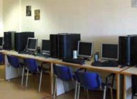 Δήμος Πειραιά: Δωρεά ηλεκτρονικών υπολογιστών στο 7ο Λύκειο