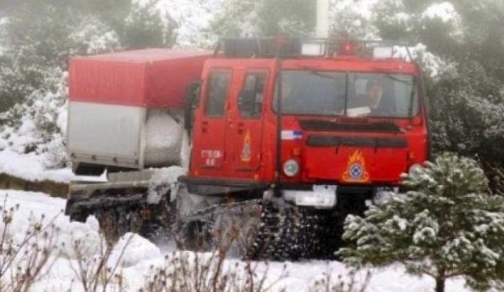 Λαμία: Σε εξέλιξη επιχείρηση απεγκλωβισμού 4 ατόμων