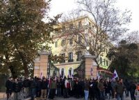Θεσσαλονίκη: Κατάληψη στο Υπουργείο Μακεδονίας – Θράκης από μέλη του ΠΑΜΕ (vid)