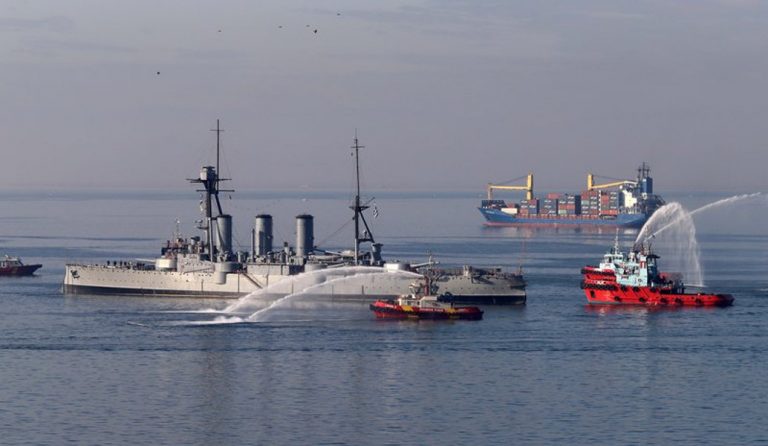 Θωρηκτό Αβέρωφ: “Αποχαιρέτησε” τη Θεσσαλονίκη (vid)