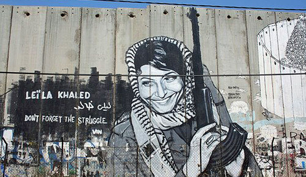 Banksy: Είναι αυτός ο πιο διάσημος street artist; (pics)