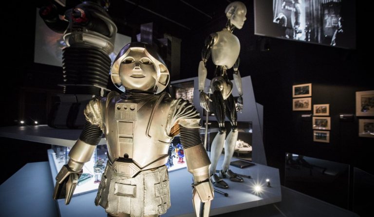 “Science Fiction: ταξίδι στο άγνωστο”: Με τη στήριξη της COSMOTE στη Στέγη του Ιδρύματος Ωνάση (vid)