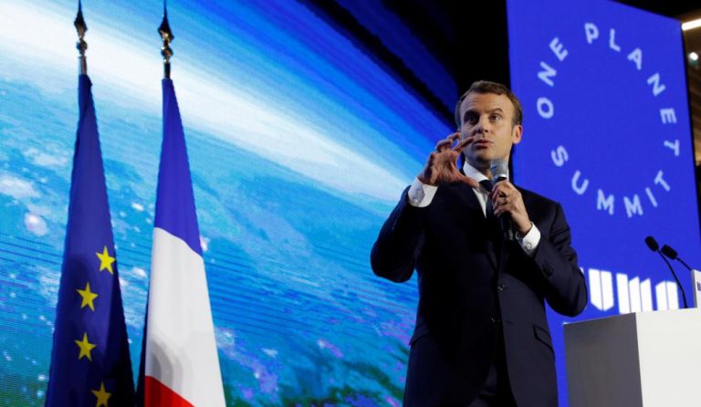 Μακρόν στο One Planet Summit: Χάνουμε τη μάχη με το κλίμα