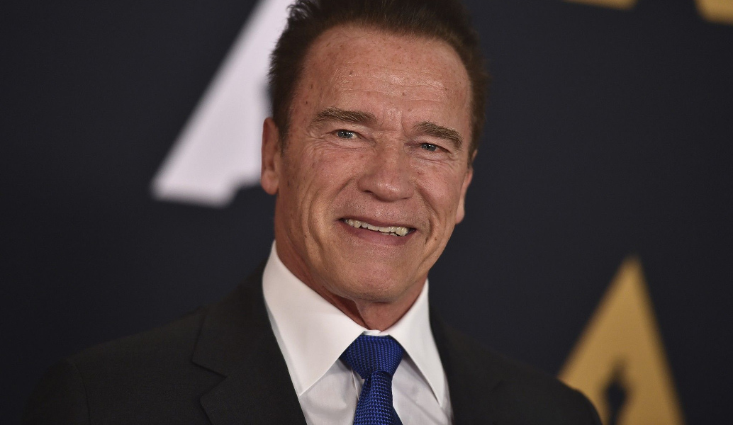 Άρνορλντ Σβαρτσενέγκερ: Στέλνει μήνυμα για το κλίμα από το Παρίσι