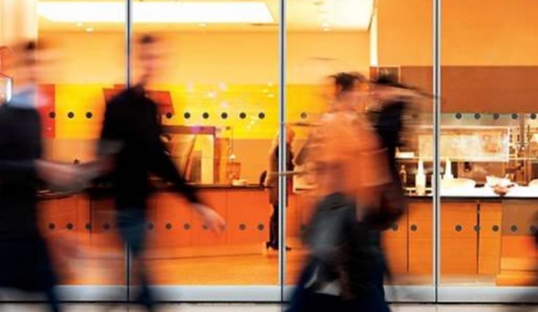 ΗΠΑ: Αυξήθηκαν οι πωλήσεις λιανικής τον Νοέμβριο