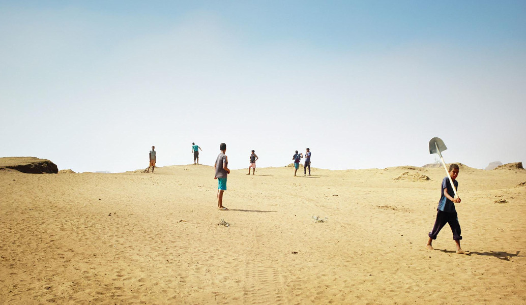 Η μαφία κλέβει… άμμο και θέτει σε κίνδυνο την Γη (pics)