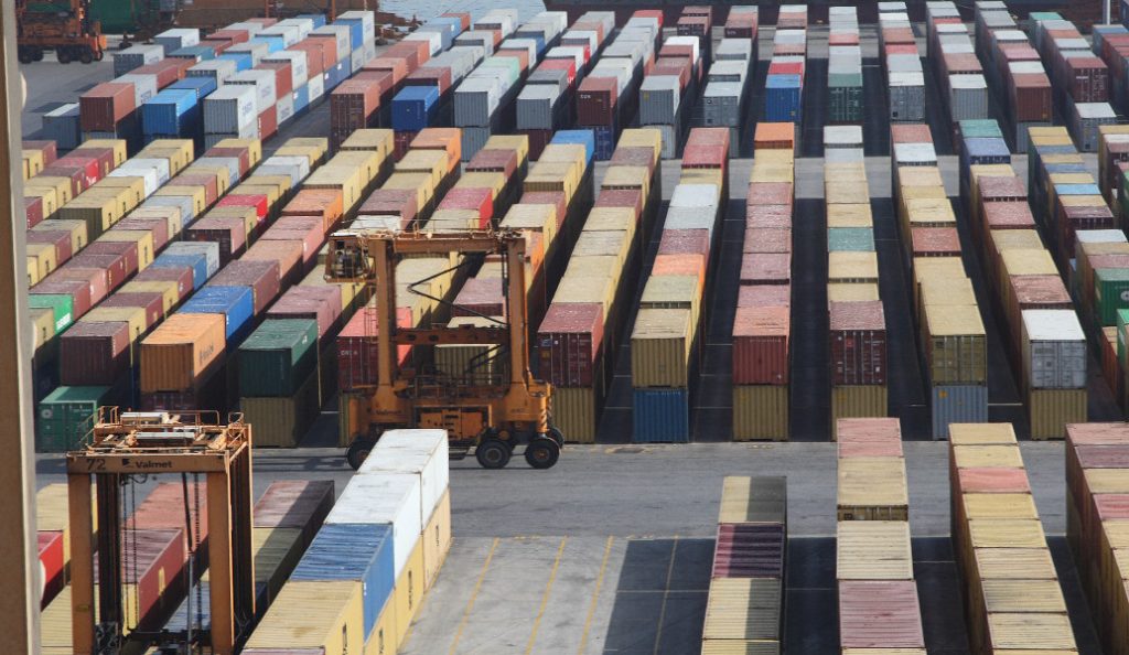 Eurostat: Στα 14,6 τρισ. ευρώ η συνολική αξία των εξαγωγών αγαθών-υπηρεσιών παγκοσμίως το 2016