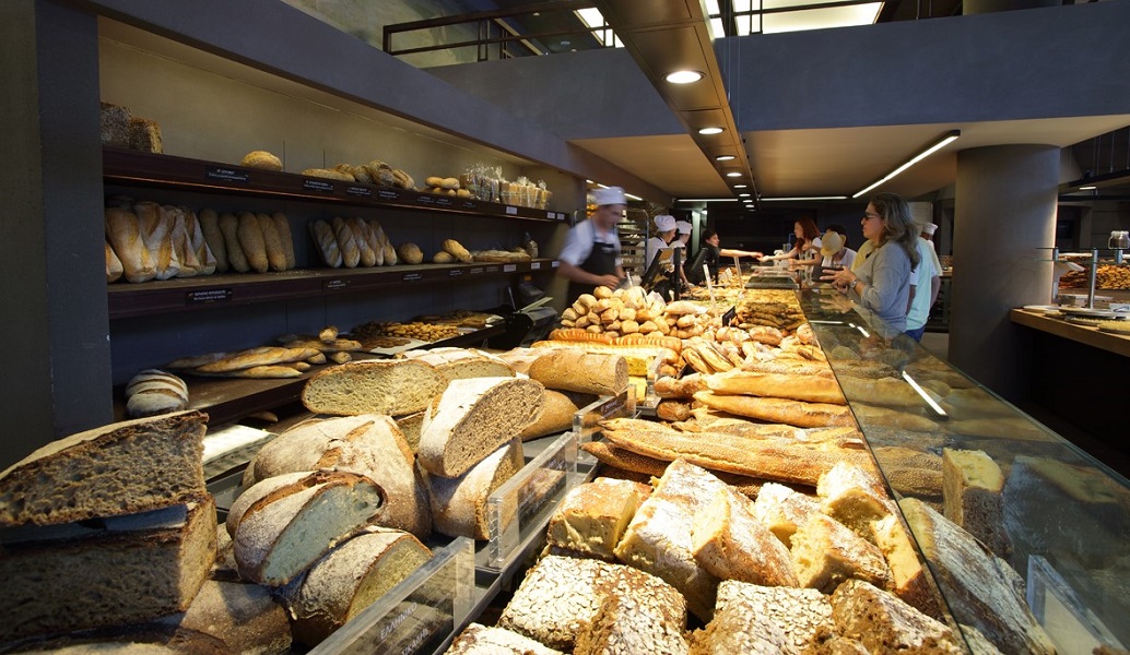 Βενέτης: Δωρεάν προσφορά ψωμιού σε άνεργους, πολύτεκνους και άπορους