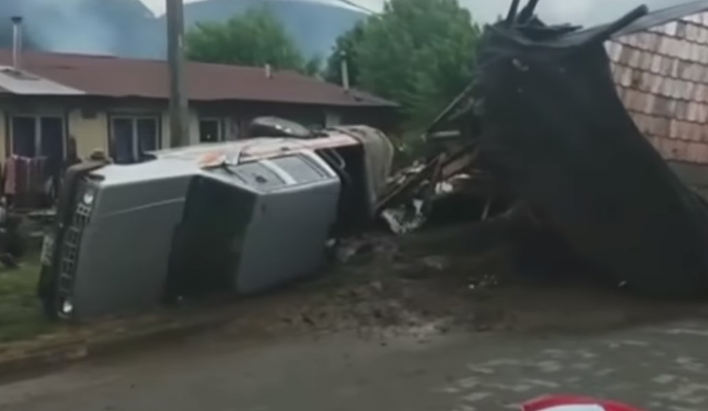 Χιλή: Έντεκα νεκροί από κατολισθήσεις λάσπης (vid)