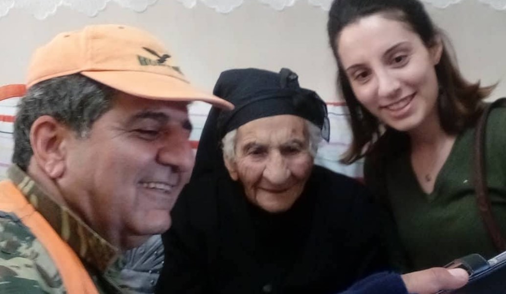 Κύπρος: Η γιαγιά με τα 129 δισέγγονα και 47 τρισέγγονα (pics & vid)