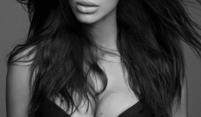 Χυμώδης και εντυπωσιακή: Αυτή είναι η πρώτη μαχήτρια που μπαίνει στο Survivor 2 (pics)