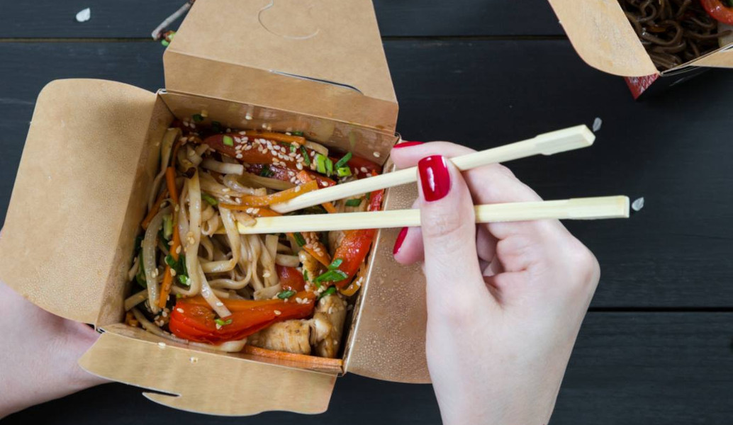 Athens Food Market: Funky καντίνες και πιάτα από γνωστούς σεφ στο χέρι (pics)