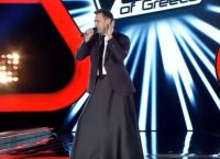 Γιώργος Καπουτζίδης: Φόρεσε φούστα και τραγούδησε Ρουβά στον τελικό του The Voice (vid)