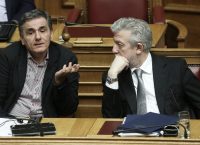 Πλειστηριασμοί: Αλλαγές στην τροπολογία που ποινικοποιεί την παρεμπόδισή τους