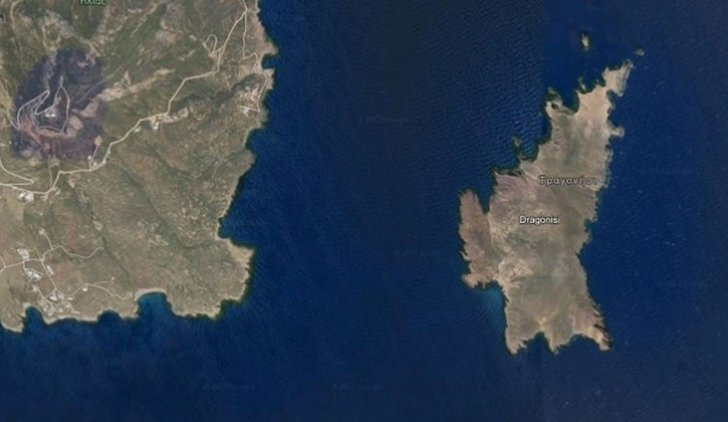 Μύκονος: Προσάραξη πλοίου σε βραχονησίδα – Διεσώθη το πλήρωμα (vid)