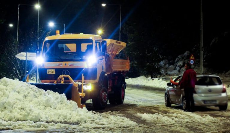 Καιρός: Σαρώνει τη χώρα το νέο κύμα κακοκαιρίας – Αναλυτική πρόγνωση, πού χρειάζονται αλυσίδες