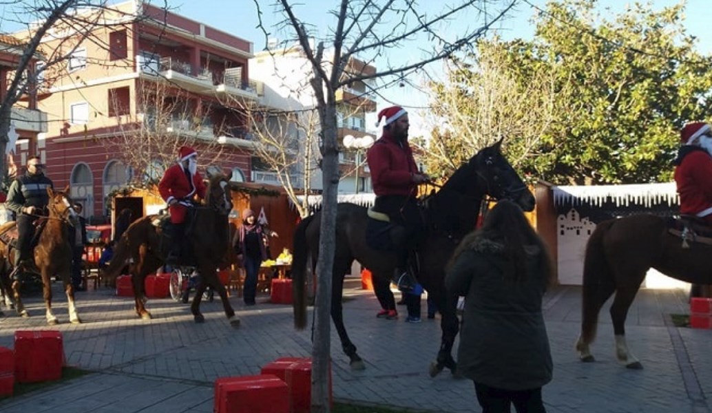 Έφιπποι Άγιοι Βασίληδες στη Πρέβεζα