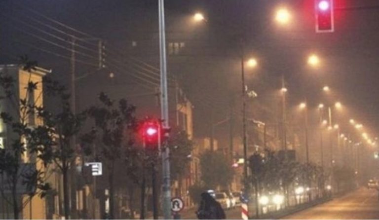 Λάρισα: Η αιθαλομίχλη σκέπασε την πόλη (vid)