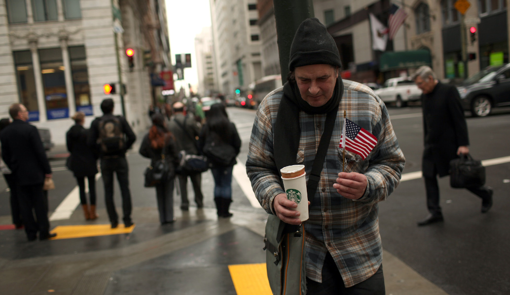 Δεν επενδύουν τα πλούτη τους, τα συσσωρεύουν…
