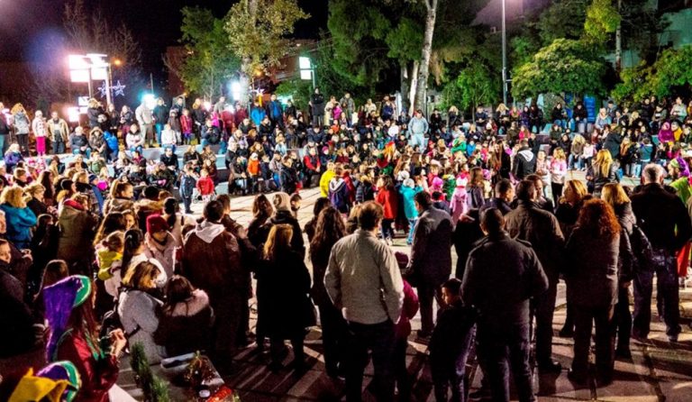 Δήμος Περιστερίου: Στη διάθεση των μικρών καλλιτεχνών η πλατεία Εθνικής Αντιστάσεως