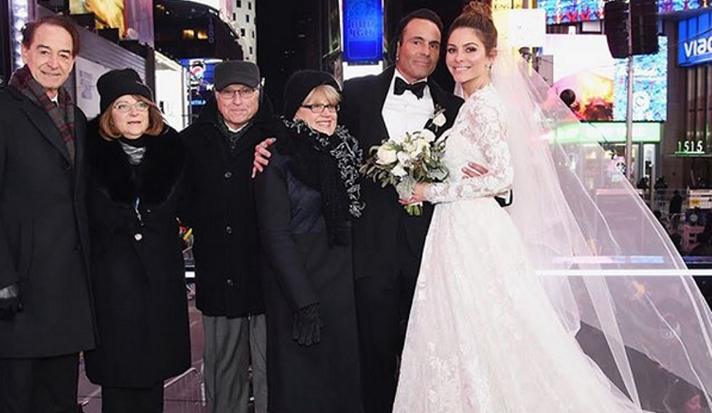 Μαρία Μενούνος: Οι φωτογραφίες από τον γάμο της στην Times Square της Νέας Υόρκης (pic)