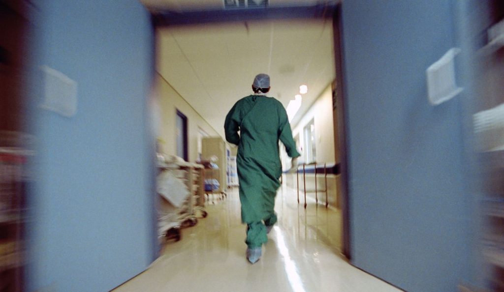 Στάση εργασίας από τους νοσοκομειακούς γιατρούς