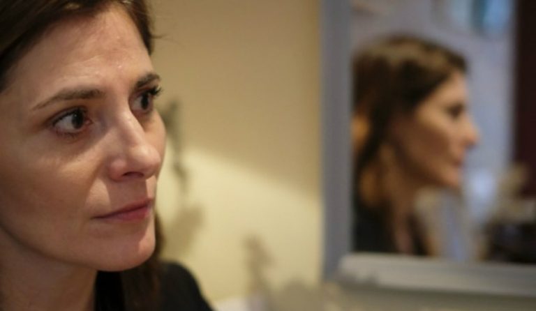 Μπέτυ Μπαζιάνα: Σε κάθε επέτειο του δημοψηφίσματος κλαίω από νεύρα, οργή