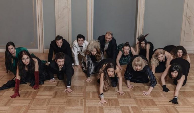 “Κακά θηλυκά, κι Ανάποδα, οι Γυναίκες” στο Δημοτικό Θέατρο Πειραιά