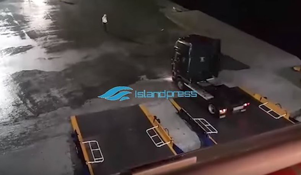 Νάξος: “Μάχη” με τα μποφόρ για το Blue Star Delos (vid)