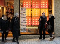 Χειμερινές εκπτώσεις: Χρήσιμες συμβουλές σε εμπόρους και καταναλωτές