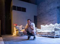 ΑΜΛΕΤ από τον Ουίλιαμ Σαίξπηρ στο Θέατρο «Άνεσις»