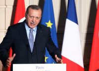 Ερντογάν: Έγινε…Τούρκος με Γάλλο δημοσιογράφο στη συνέντευξη τύπου με τον Μακρόν (vid)