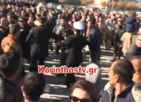 Κιάτο: Έπαιξαν ξύλο για τον Σταυρό (vid)
