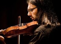 Λεωνίδας Καβάκος: Οι συναυλίες μας να ενεργοποιούν την κοινωνία